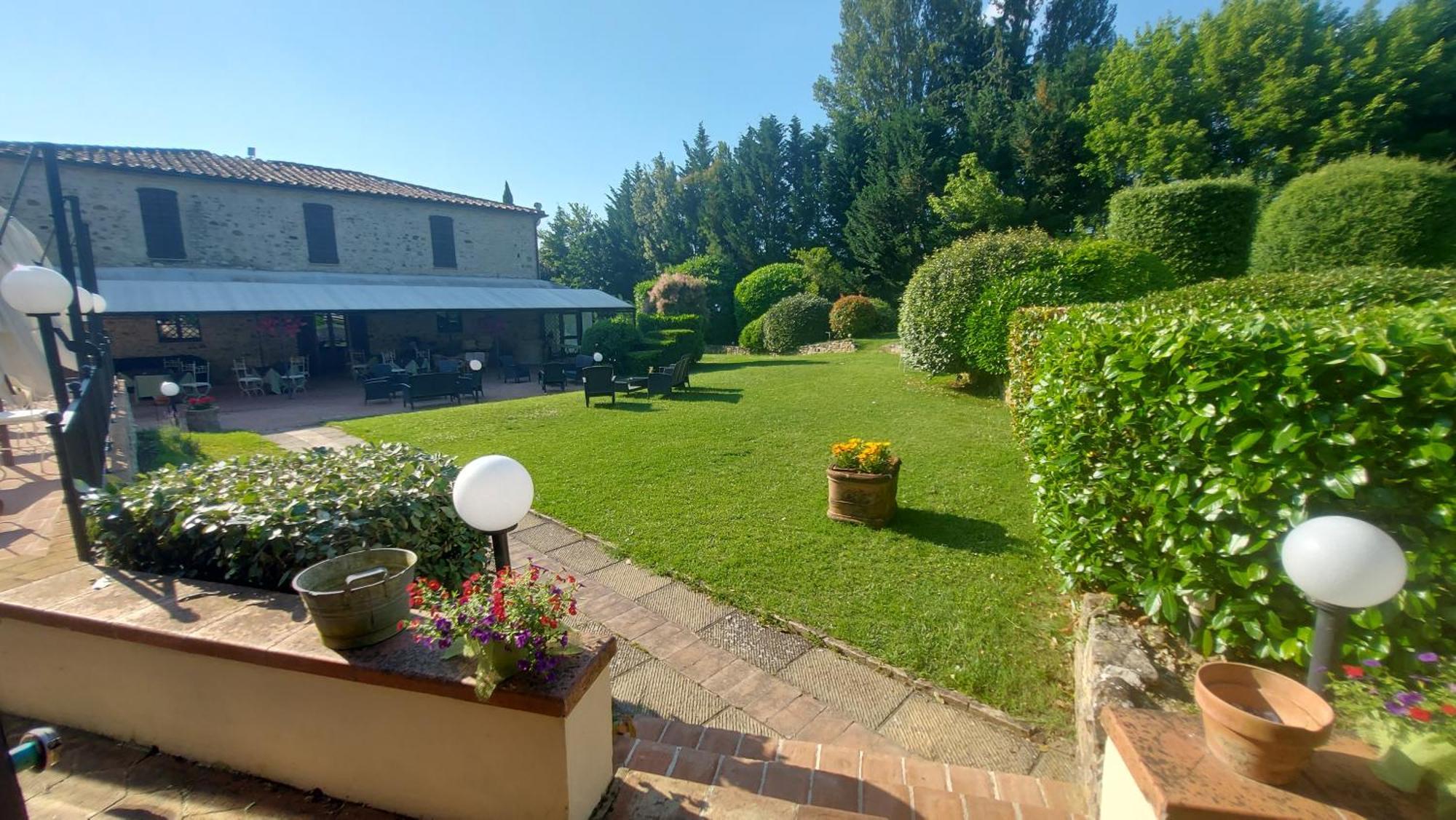 Country Hotel Poggiomanente Umbertide Exterior photo